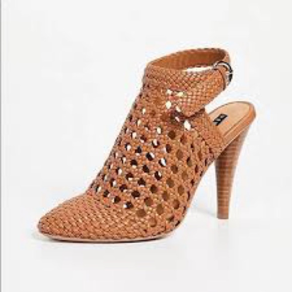 Veronica Beard Livia Basket Weave closed toe heels size 37.5